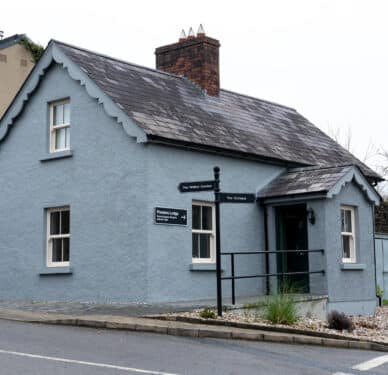 Exterior Ponders Logde