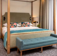 Woodland Suite 4 poster bed v2